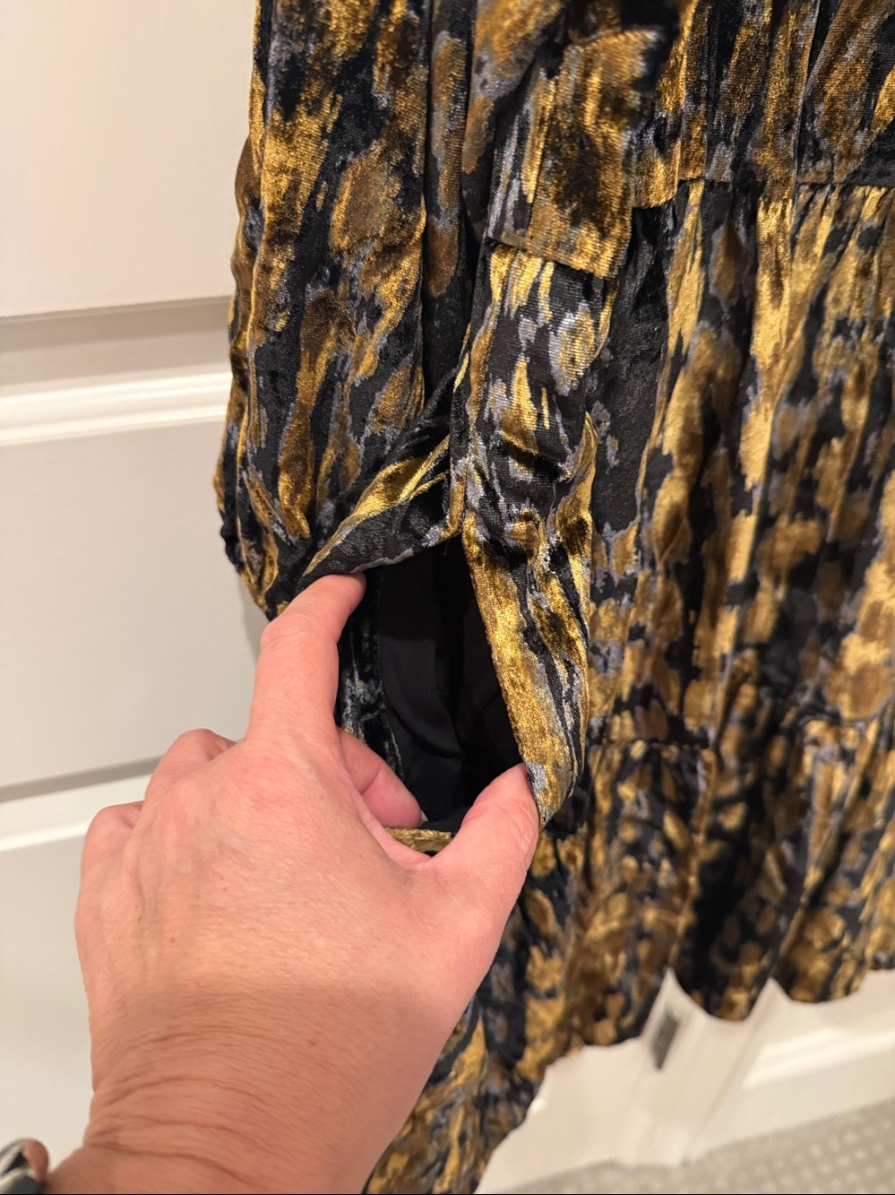 Maeve Black & Gold Bettina Velvet Tiered Mini Shirtdress Size 1X - Picture 5 of 7